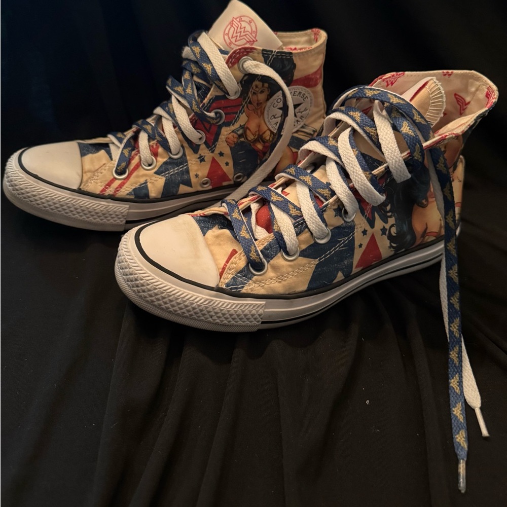 Converse Comic Hero High-Tops in Blue and Red - Picture 5 of 11